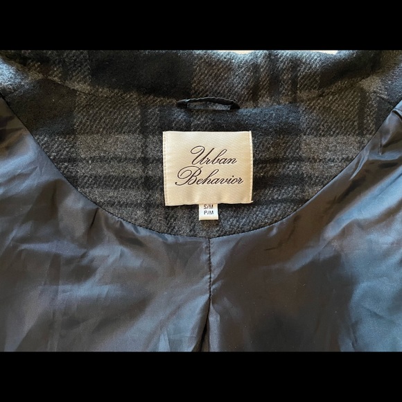 Trendy Cape Wool Coat - Picture 6 of 9